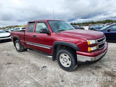 Czwarte zdjęcie samochodu z boku: 2007 CHEVROLET SILVERADO K1500 CLASSIC VIN:1GCEK19Z27Z140077 - miniatura