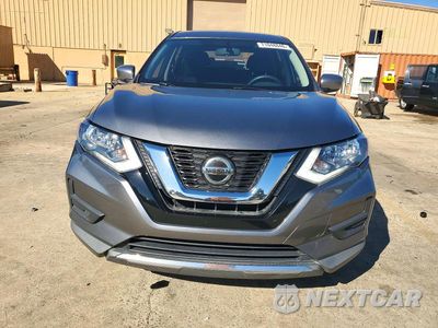 Piąte zdjęcie samochodu w środku: 2018 NISSAN ROGUE S VIN:KNMAT2MT8JP588895 - miniatura