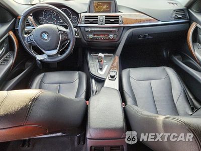 Zdjęcie 8 z 12 samochodu: 2014 BMW 328 I VIN:WBA3A5C52EF604990 - miniatura