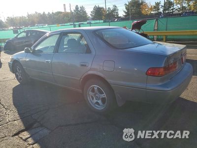 Drugie zdjęcie samochodu z przodu: 2000 TOYOTA CAMRY LE VIN:4T1BG22K7YU691526 - miniatura