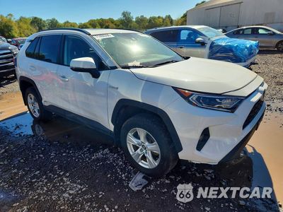 Czwarte zdjęcie samochodu z boku: 2021 TOYOTA RAV4 HYBRID XLE VIN:4T3R6RFV3MU013114 - miniatura