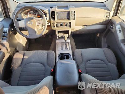 Zdjęcie 8 z 13 samochodu: 2006 NISSAN PATHFINDER S VIN:5N1AR18W56C647120 - miniatura