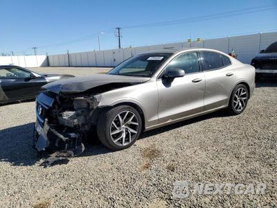 2020 VOLVO S60 T5 MOMENTUM 7JR102FK7LG041327 - główne zdjęcie licytacji z USA - miniatura