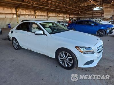Czwarte zdjęcie samochodu z boku: 2018 MERCEDES-BENZ C 300 VIN:55SWF4JB1JU235086 - miniatura