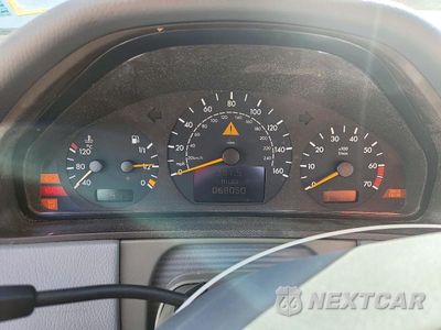 Zdjęcie 9 z 13 samochodu: 2001 MERCEDES-BENZ E 320 VIN:WDBJH65J71B363238 - miniatura