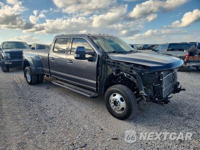 Czwarte zdjęcie samochodu z boku: 2021 FORD F350 SUPER DUTY VIN:1FT8W3DT7MEC47967 - miniatura