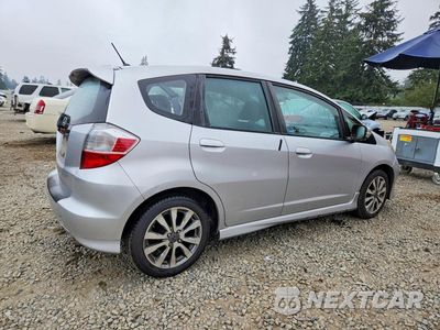 Trzecie zdjęcie samochodu z tyłu: 2013 HONDA FIT SPORT VIN:JHMGE8H56DC027821 - miniatura