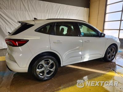 Trzecie zdjęcie samochodu z tyłu: 2023 FORD ESCAPE ST LINE VIN:1FMCU9MN9PUA45187 - miniatura