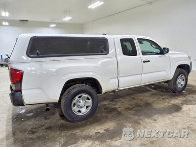 Trzecie zdjęcie samochodu z tyłu: 2022 TOYOTA TACOMA SR VIN:3TYRX5GN4NT046215 - miniatura
