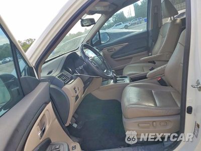 Zdjęcie 7 z 13 samochodu: 2017 HONDA PILOT EXL VIN:5FNYF5H55HB044538 - miniatura