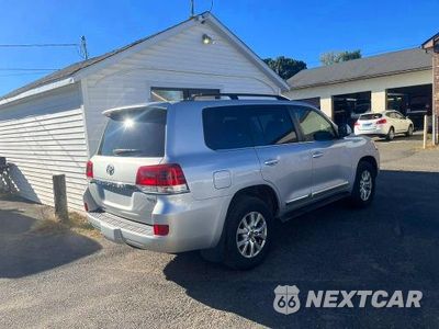 Trzecie zdjęcie samochodu z tyłu: 2018 TOYOTA LAND CRUISER BASE VIN:JTMCY7AJ7J4071759 - miniatura