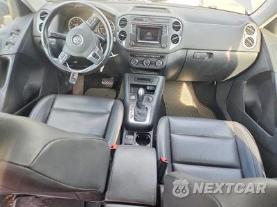 Zdjęcie 8 z 14 samochodu: 2016 VOLKSWAGEN TIGUAN S VIN:WVGBV7AX5GW003333 - miniatura