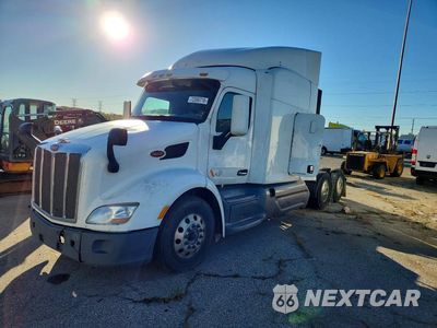 2017 PETERBILT 579 SEMI TRUCK 1XPBDP9X1HD444349 - główne zdjęcie licytacji z USA - miniatura