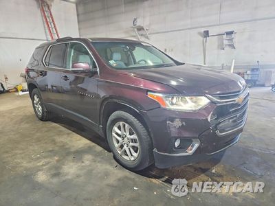 Czwarte zdjęcie samochodu z boku: 2018 CHEVROLET TRAVERSE LT VIN:1GNERGKW8JJ140564 - miniatura