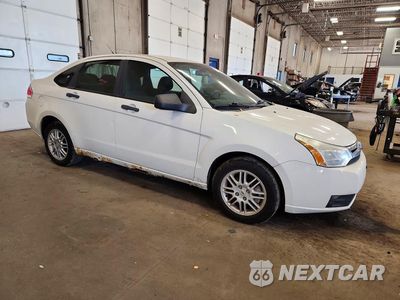 Czwarte zdjęcie samochodu z boku: 2010 FORD FOCUS SE VIN:1FAHP3FN9AW209115 - miniatura
