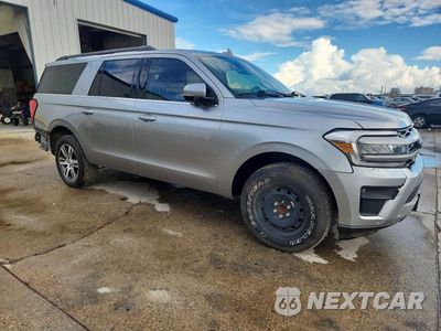 Czwarte zdjęcie samochodu z boku: 2022 FORD EXPEDITION MAX XLT VIN:1FMJK1HT2NEA14989 - miniatura