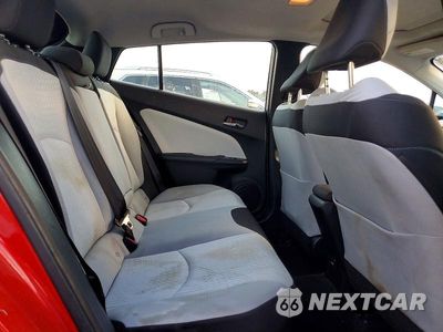 Zdjęcie 10 z 12 samochodu: 2017 TOYOTA PRIUS THREE VIN:JTDKARFUXH3527980 - miniatura