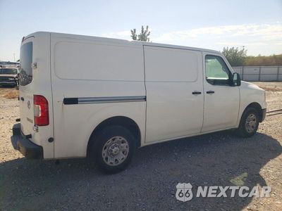 Trzecie zdjęcie samochodu z tyłu: 2017 NISSAN NV 1500 SV VIN:1N6BF0KM4HN806538 - miniatura