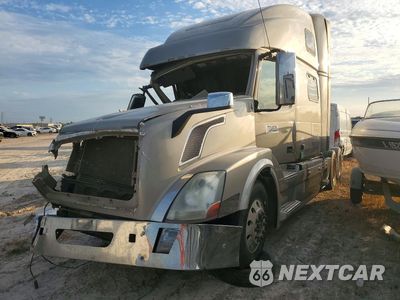 2015 VOLVO VNL SEMI TRUCK 4V4NC9EJ5FN918958 - główne zdjęcie licytacji z USA - miniatura