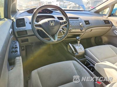 Zdjęcie 8 z 12 samochodu: 2011 HONDA CIVIC LX VIN:2HGFA1F56BH533504 - miniatura