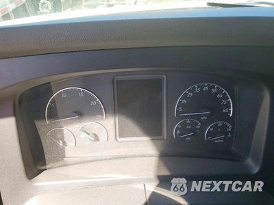 Zdjęcie 9 z 14 samochodu: 2024 FREIGHTLINER CASCADIA 126 TRUCK CAB AND CHASSIS VIN:3AKJHHDR6RSVH0755 - miniatura