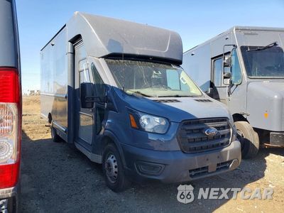 Czwarte zdjęcie samochodu z boku: 2021 FORD TRANSIT DELIVERY TRUCK VIN:1FDDF6P8XMKA59710 - miniatura