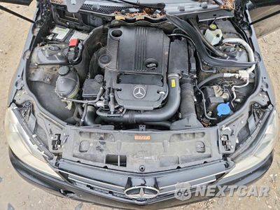 Zdjęcie 11 z 12 samochodu: 2014 MERCEDES-BENZ C 250 VIN:WDDGJ4HB9EG282409 - miniatura
