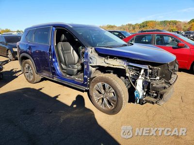 Czwarte zdjęcie samochodu z boku: 2022 NISSAN ROGUE SV VIN:5N1BT3BB1NC675017 - miniatura