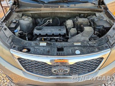 Zdjęcie 12 z 13 samochodu: 2011 KIA SORENTO EX VIN:5XYKU3A18BG102732 - miniatura