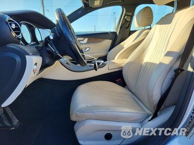 Zdjęcie 7 z 12 samochodu: 2018 MERCEDES-BENZ E 300 VIN:WDDZF4JB2JA469010 - miniatura
