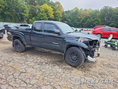 Czwarte zdjęcie samochodu z boku: 2010 TOYOTA TACOMA V6 VIN:5TEUU4EN2AZ683256 - miniatura