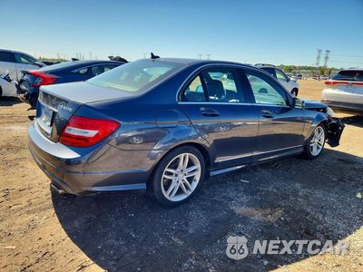 Trzecie zdjęcie samochodu z tyłu: 2014 MERCEDES-BENZ C 300 4MATIC VIN:WDDGF8AB0EG231786 - miniatura