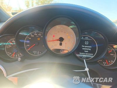 Zdjęcie 9 z 13 samochodu: 2015 PORSCHE CAYENNE S VIN:WP1AB2A26FLA60042 - miniatura