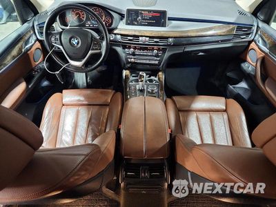 Zdjęcie 8 z 13 samochodu: 2015 BMW X5 XDRIVE50I VIN:5UXKR6C51F0J77818 - miniatura