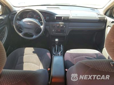 Zdjęcie 8 z 12 samochodu: 2005 CHRYSLER SEBRING VIN:1C3EL46X75N579267 - miniatura