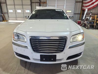 Piąte zdjęcie samochodu w środku: 2014 CHRYSLER 300C VIN:2C3CCAEG1EH323772 - miniatura