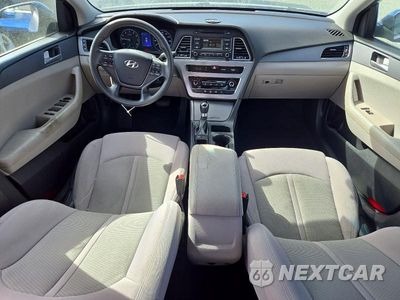 Zdjęcie 8 z 12 samochodu: 2017 HYUNDAI SONATA SE VIN:5NPE24AF6HH574689 - miniatura