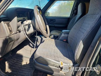 Zdjęcie 7 z 13 samochodu: 2000 JEEP CHEROKEE SPORT VIN:1J4FF48S0YL119032 - miniatura