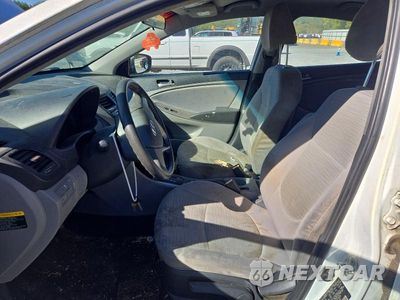 Zdjęcie 7 z 12 samochodu: 2016 HYUNDAI ACCENT SE VIN:KMHCT4AE4GU975038 - miniatura