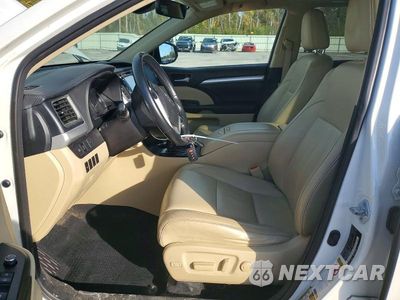 Zdjęcie 7 z 13 samochodu: 2017 TOYOTA HIGHLANDER XLE VIN:5TDJZRFH6HS365271 - miniatura