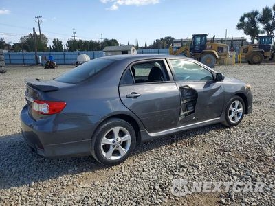Trzecie zdjęcie samochodu z tyłu: 2011 TOYOTA COROLLA S VIN:2T1BU4EE3BC676699 - miniatura