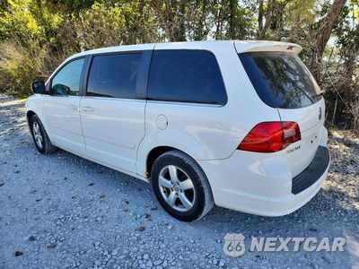 Drugie zdjęcie samochodu z przodu: 2010 VOLKSWAGEN ROUTAN SE VIN:2V4RW3D12AR294640 - miniatura