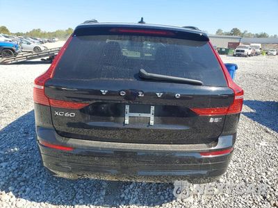 Zdjęcie 6 z 13 samochodu: 2022 VOLVO XC60 B5 MOMENTUM VIN:YV4L12RK2N1052299 - miniatura