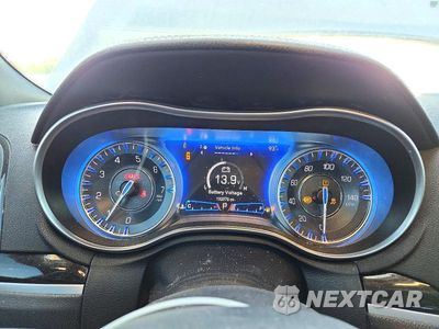 Zdjęcie 9 z 12 samochodu: 2021 CHRYSLER 300 S VIN:2C3CCABG5MH538199 - miniatura