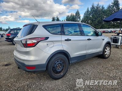 Trzecie zdjęcie samochodu z tyłu: 2017 FORD ESCAPE S VIN:1FMCU0F78HUC14255 - miniatura
