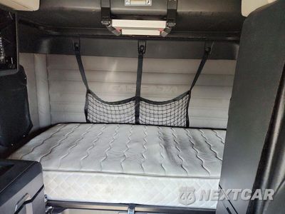 Zdjęcie 10 z 14 samochodu: 2020 FREIGHTLINER CASCADIA 126