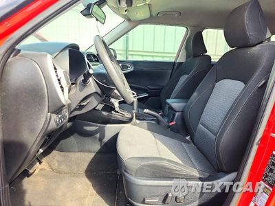 Zdjęcie 7 z 13 samochodu: 2021 KIA SOUL S VIN:KNDJ23AU5M7146229 - miniatura