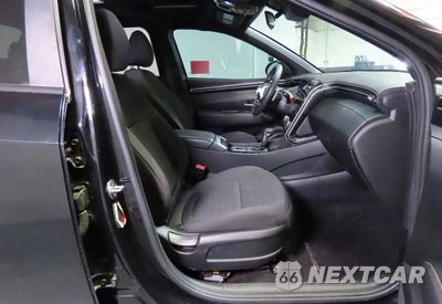 Piąte zdjęcie samochodu w środku: 2023 HYUNDAI SANTA CRUZ NIGHT VIN:5NTJCDAF9PH062484 - miniatura