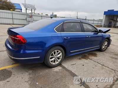 Trzecie zdjęcie samochodu z tyłu: 2017 VOLKSWAGEN PASSAT S VIN:1VWAT7A38HC057048 - miniatura