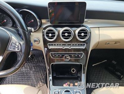 Zdjęcie 9 z 10 samochodu: 2017 MERCEDES-BENZ C 300 4MATIC VIN:55SWF4KBXHU216920 - miniatura